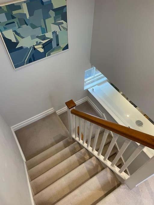 Charming & Cosy Town Centre Home With Parking Guildford Exteriör bild
